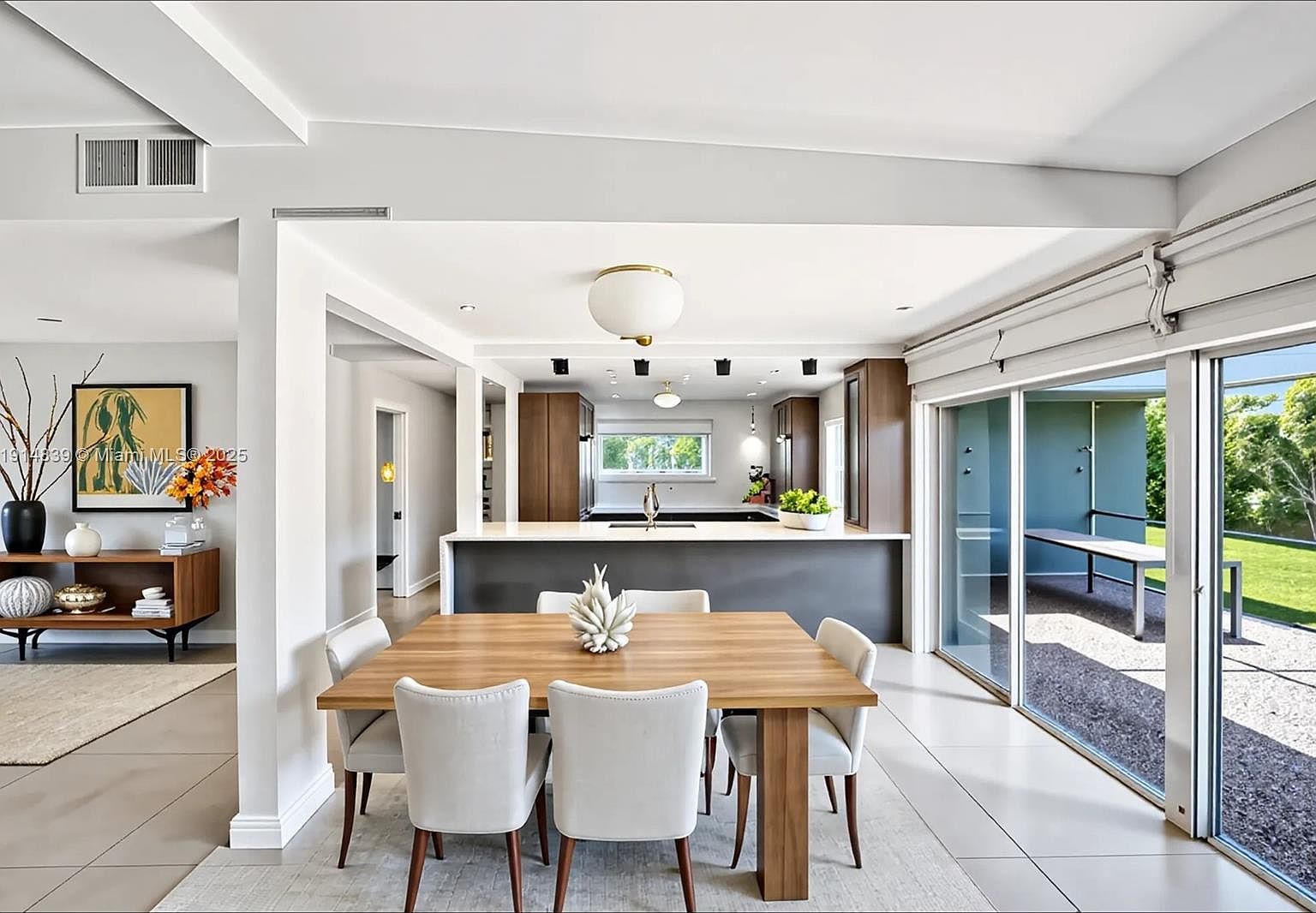 1940 NE 185th Ter North Miami Beach, FL 33179 - Thumbnail 3