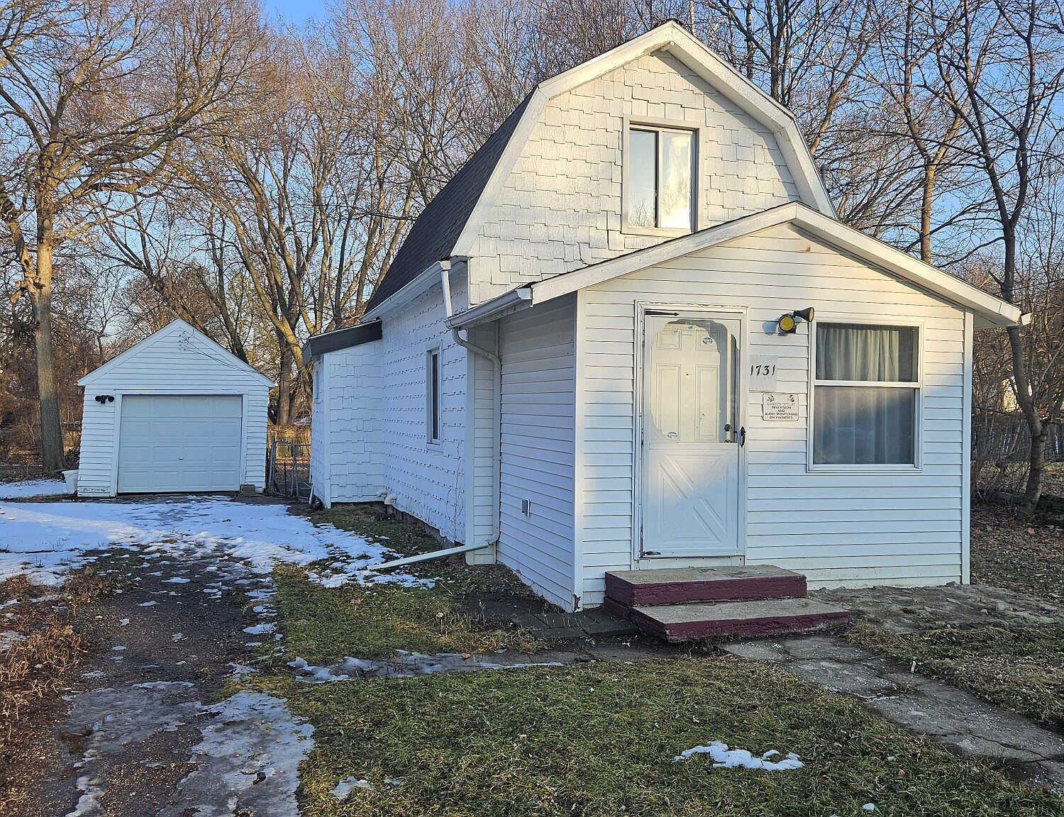 1731 Lyons Ave Lansing, MI 48910 - Thumbnail 3