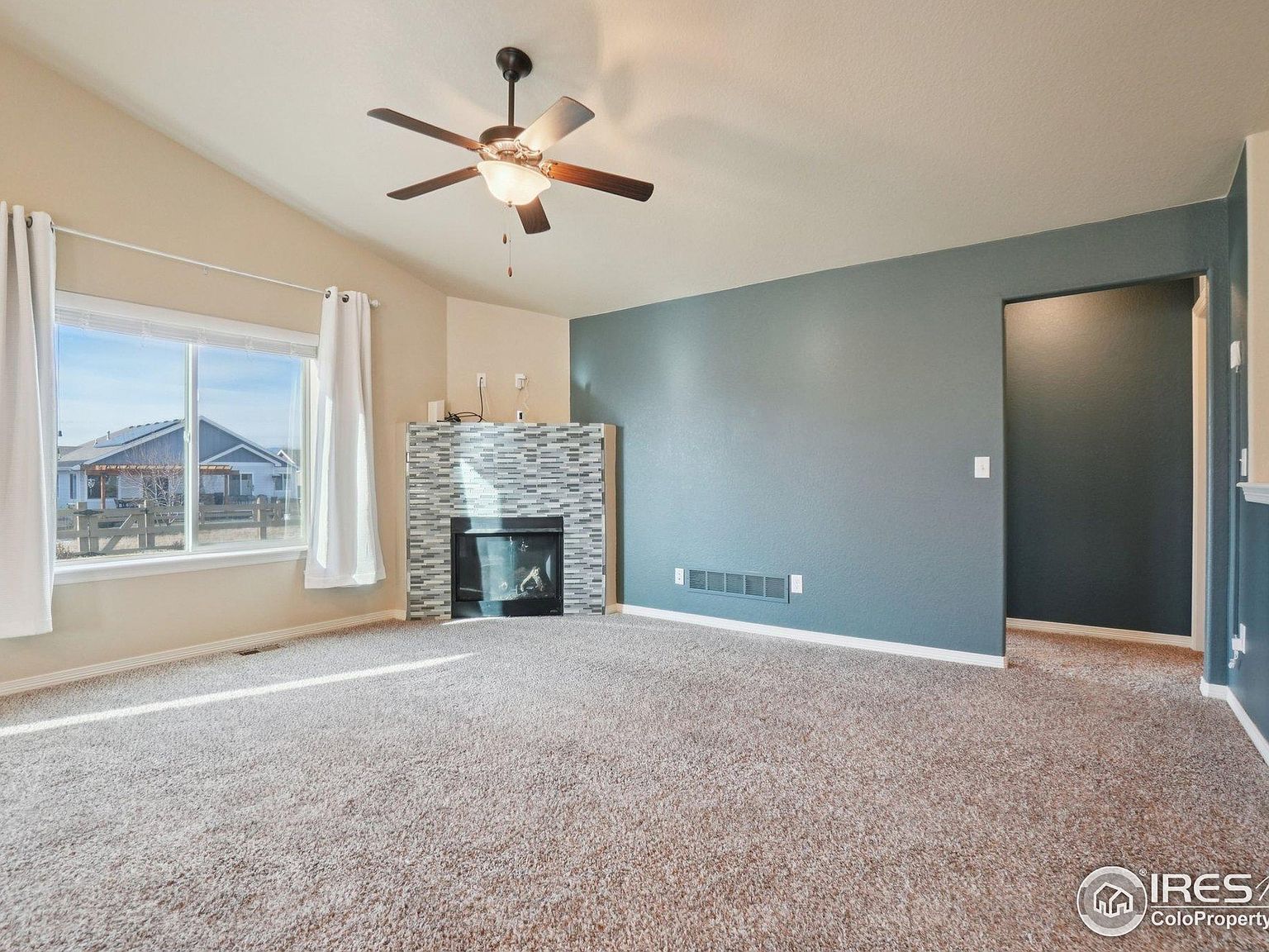 541 Mount Rainier St Berthoud, CO 80513 - Thumbnail 3