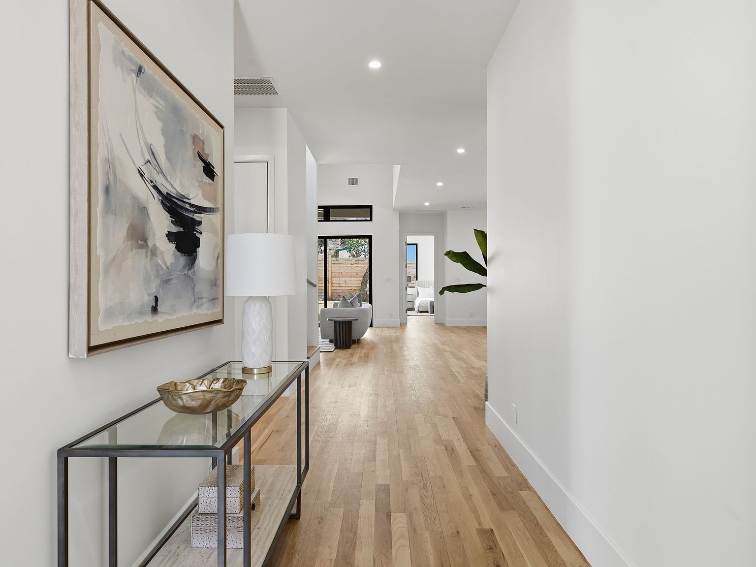 8806 Diceman Dr Dallas, TX 75218 - Thumbnail 3