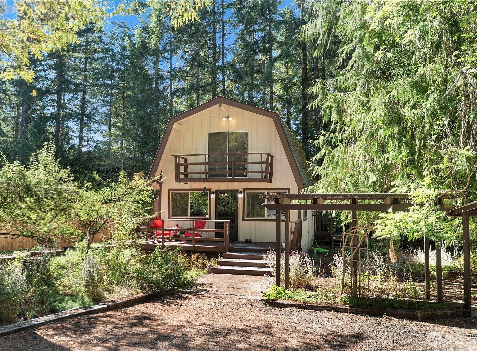 141 N Handicap Pl Hoodsport, WA 98548 - Thumbnail 3