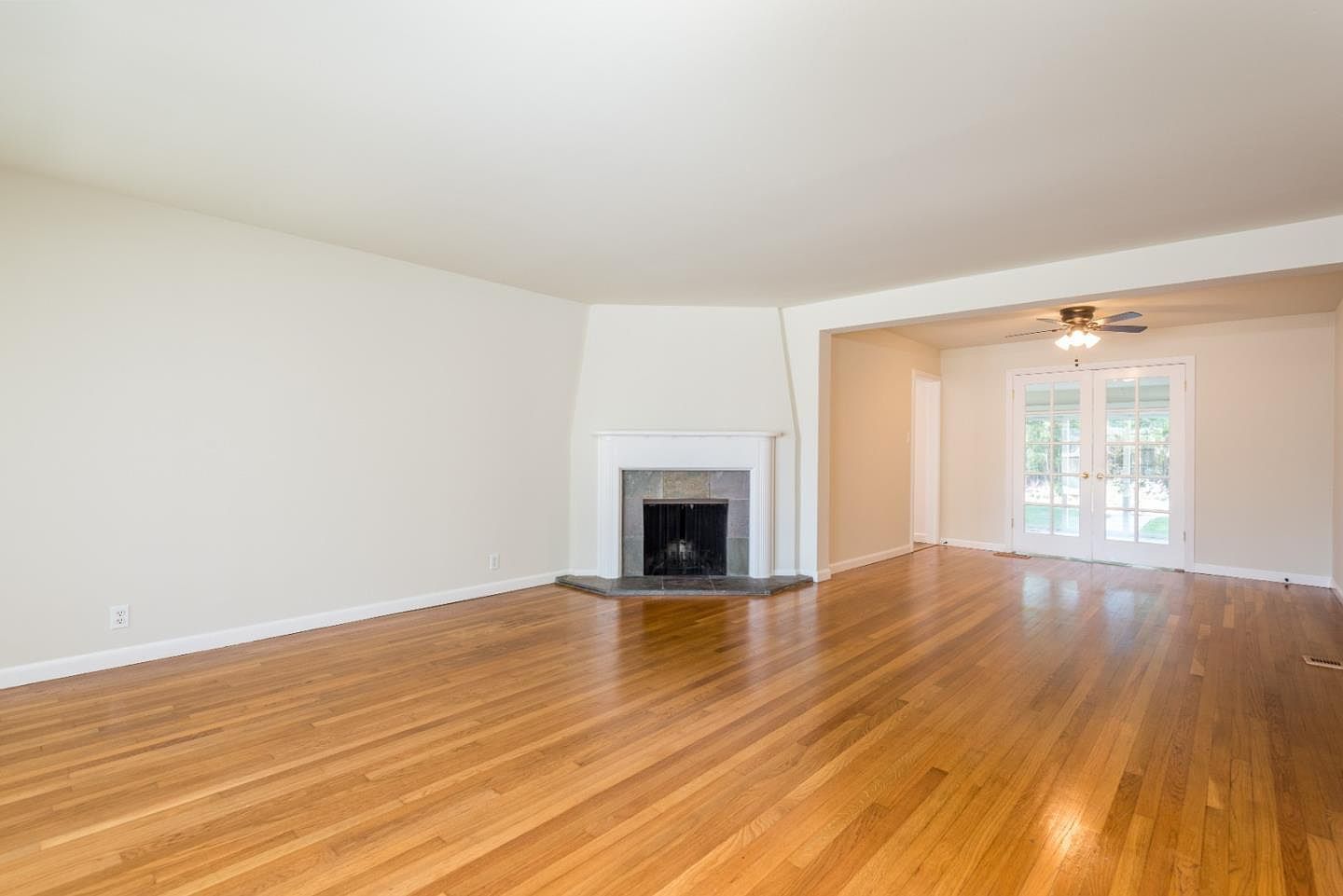 1638 Anamor St Redwood City, CA 94061 - Thumbnail 3