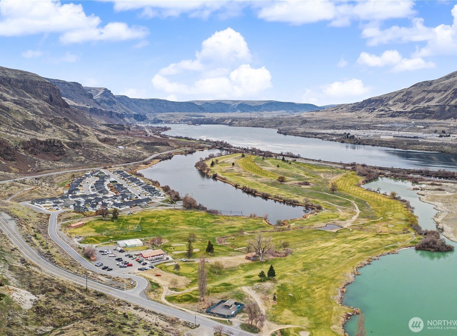 436 Hammond Ln Rock Island, WA 98850 - Thumbnail 3