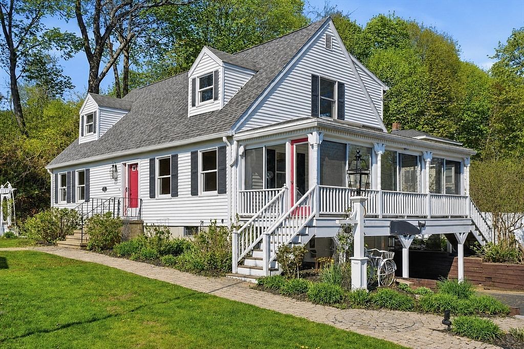67 Wituwamat Rd Weymouth, MA 02191 - Thumbnail 3