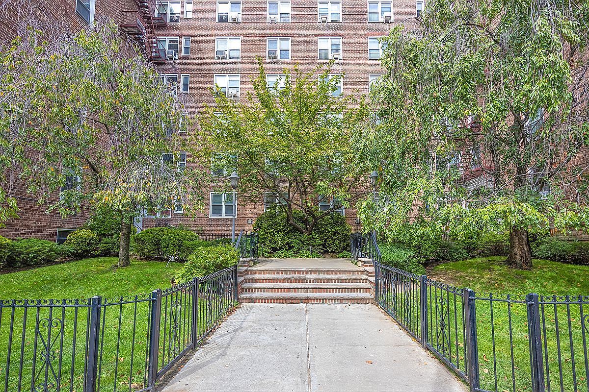 88-09 35th Ave APT 2O Jackson Heights, NY 11372 - Thumbnail 3