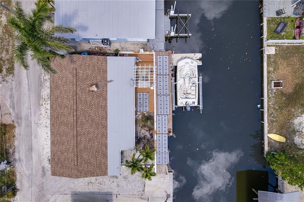 2647 Pine St Matlacha, FL 33993 - Thumbnail 3