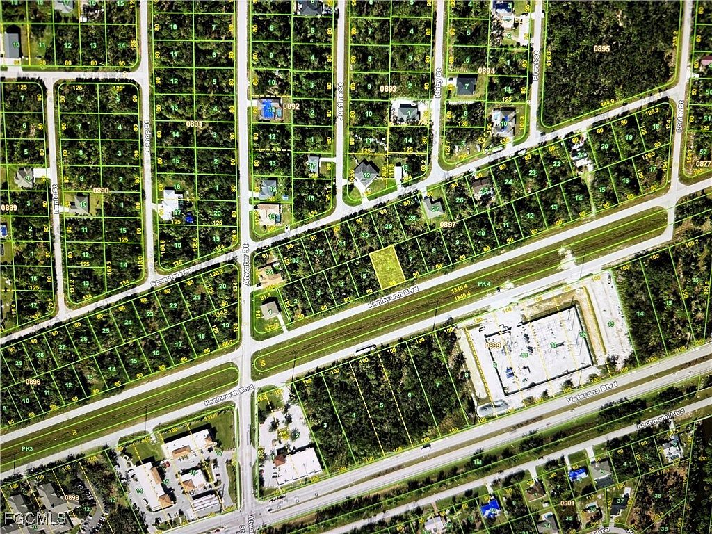 20374 Kenilworth Blvd Port Charlotte, FL 33954 - Thumbnail 3
