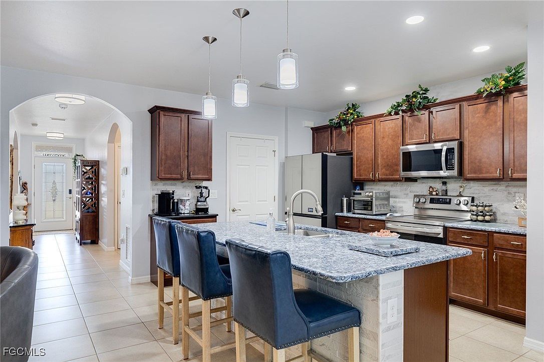 10536 Canal Brook Ln Lehigh Acres, FL 33936 - Thumbnail 3