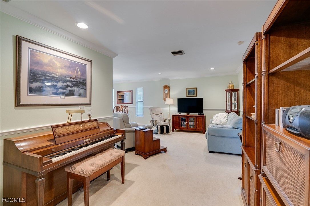 5860 Untermeyer Ct North Fort Myers, FL 33903 - Thumbnail 3