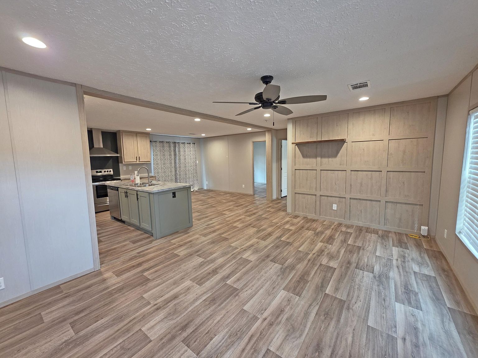 1014 Hull Ln Williston, SC 29853 - Thumbnail 3