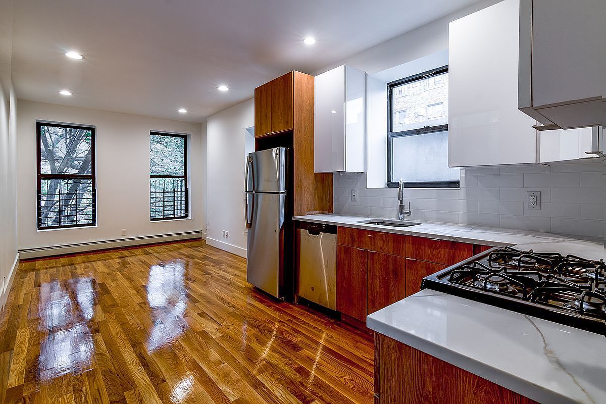 579 E 168th St #1 Bronx, NY 10456 - Thumbnail 3