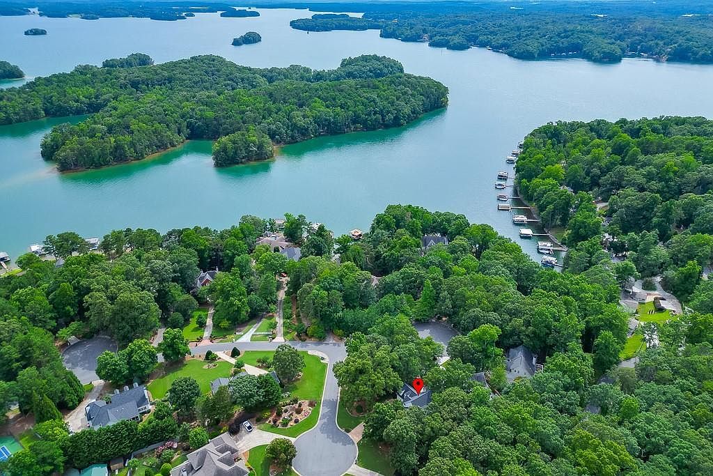 9315 Spinnaker Ln Gainesville, GA 30506 - Thumbnail 3