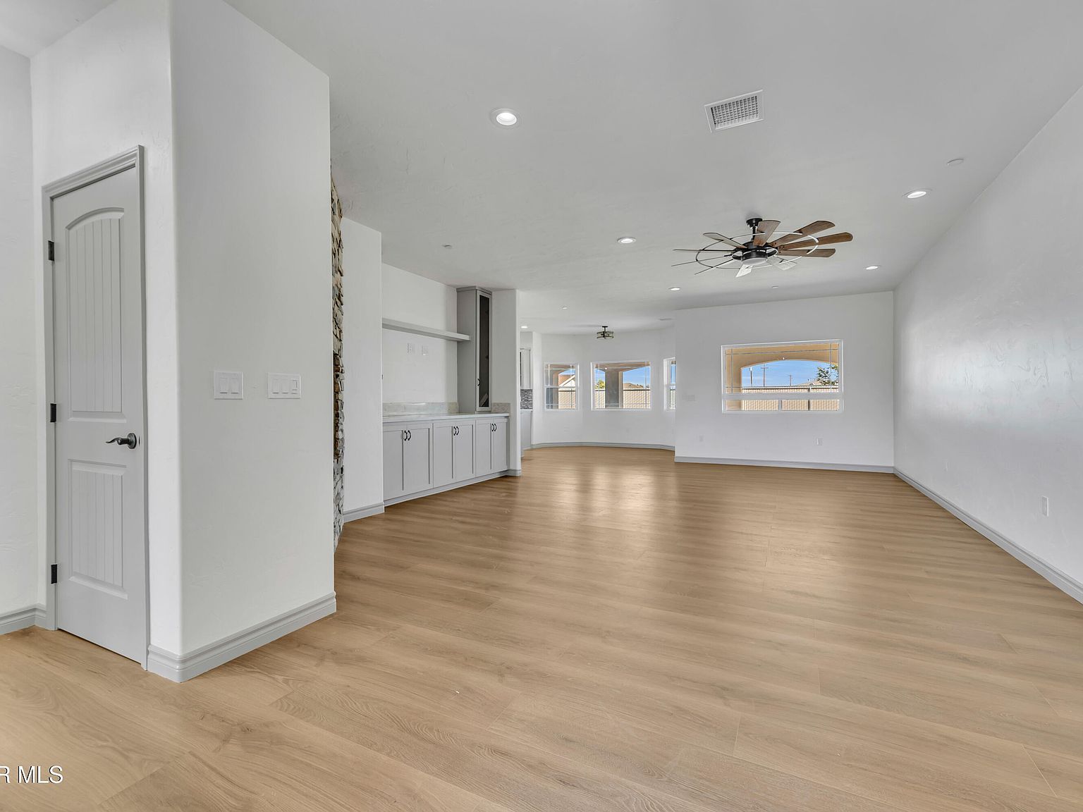 21701 Darrow Dr California City, CA 93505 - Thumbnail 3