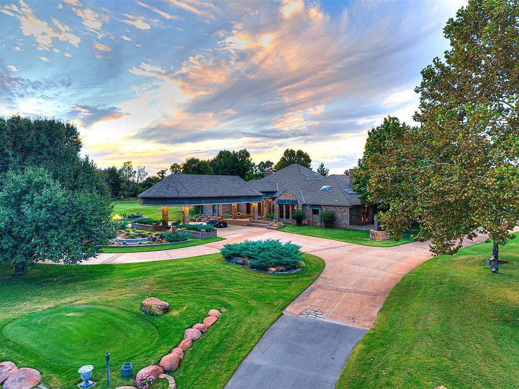 2605 Oakcrest Dr Edmond, OK 73012 - Thumbnail 3