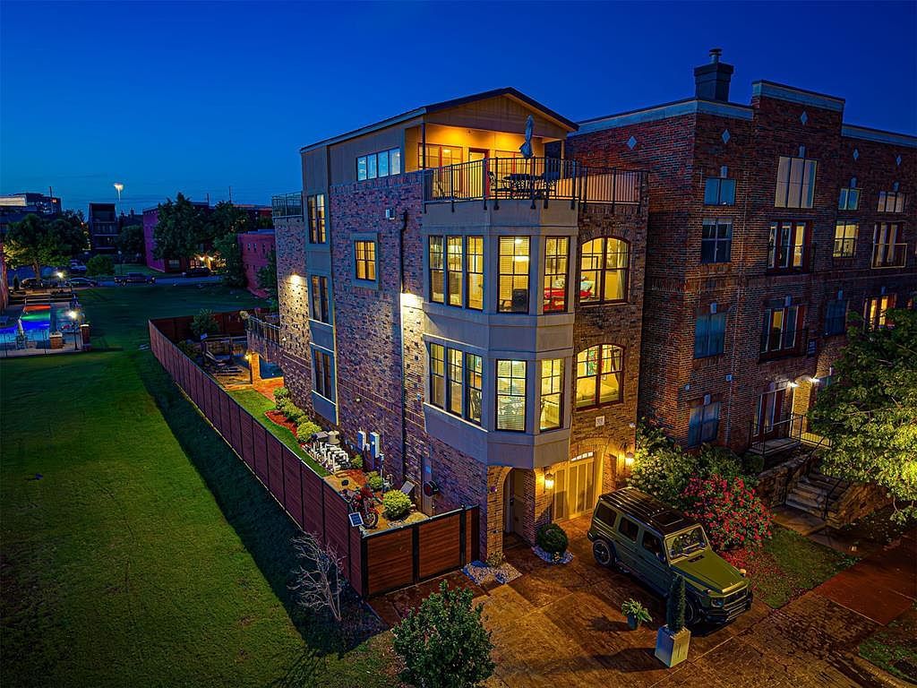 319 NE 1st St Oklahoma City, OK 73104 - Thumbnail 3