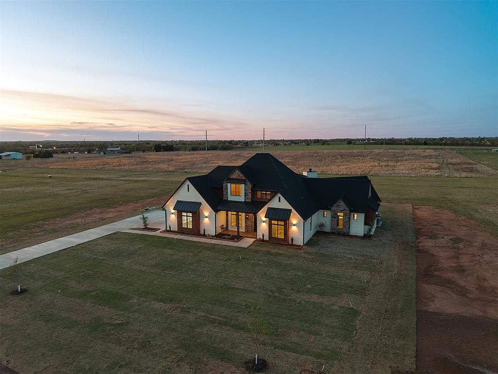 9214 S Cimarron Rd Mustang, OK 73064 - Thumbnail 3