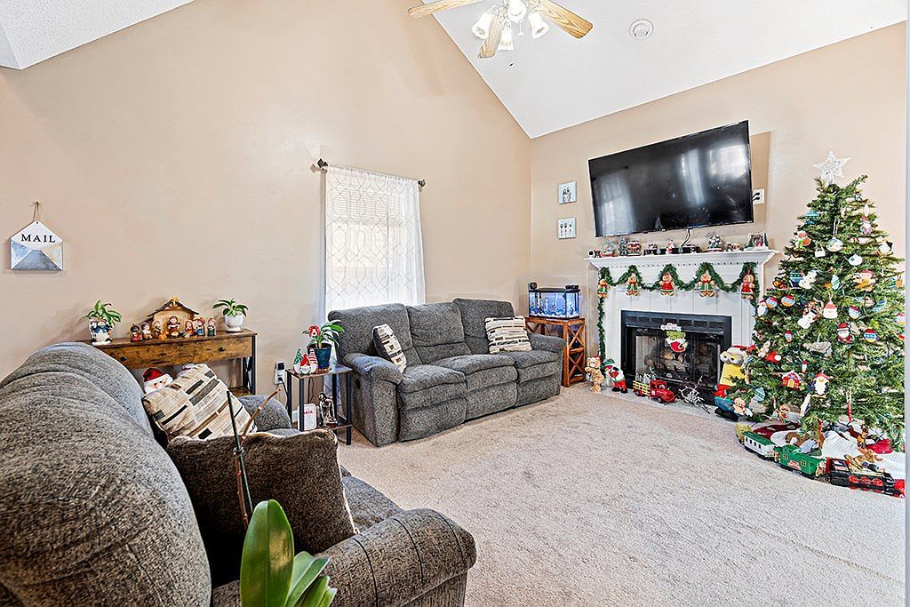 525 Sample Rd Greenwood, SC 29649 - Thumbnail 3