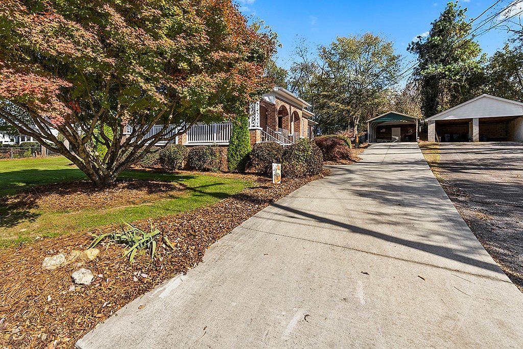 400 N Church St Ninety Six, SC 29666 - Thumbnail 3