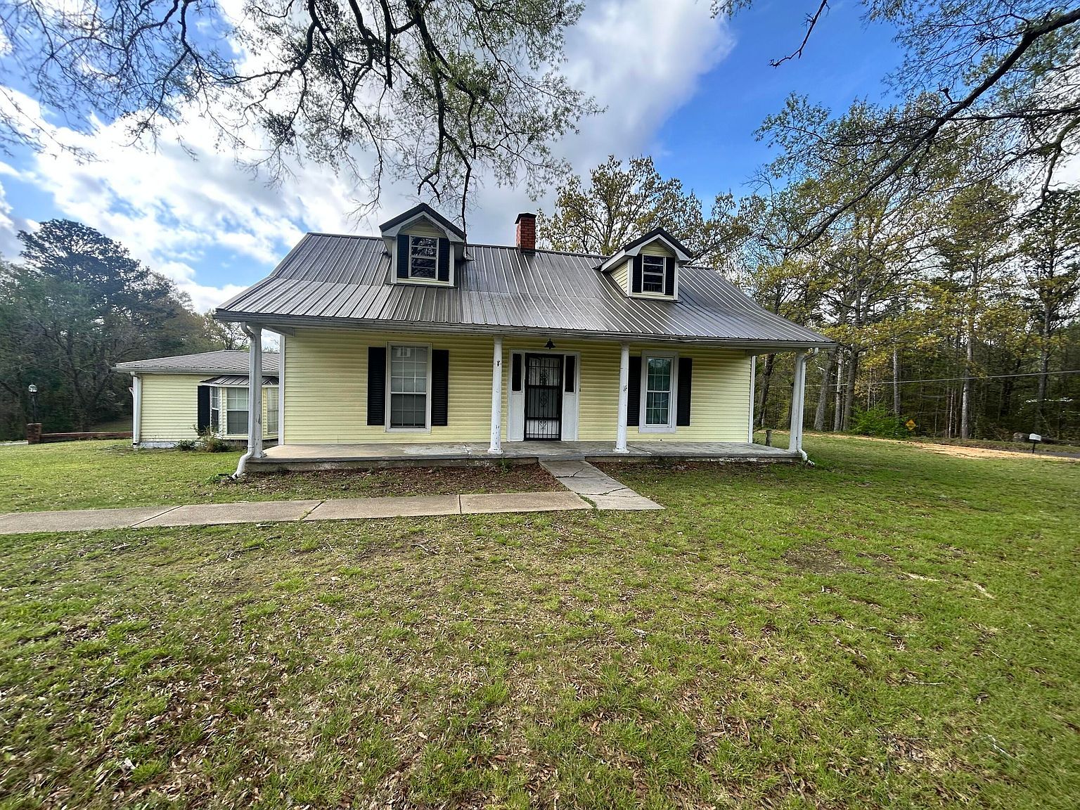 1624 Washington St Belmont, MS 38827 - Thumbnail 3