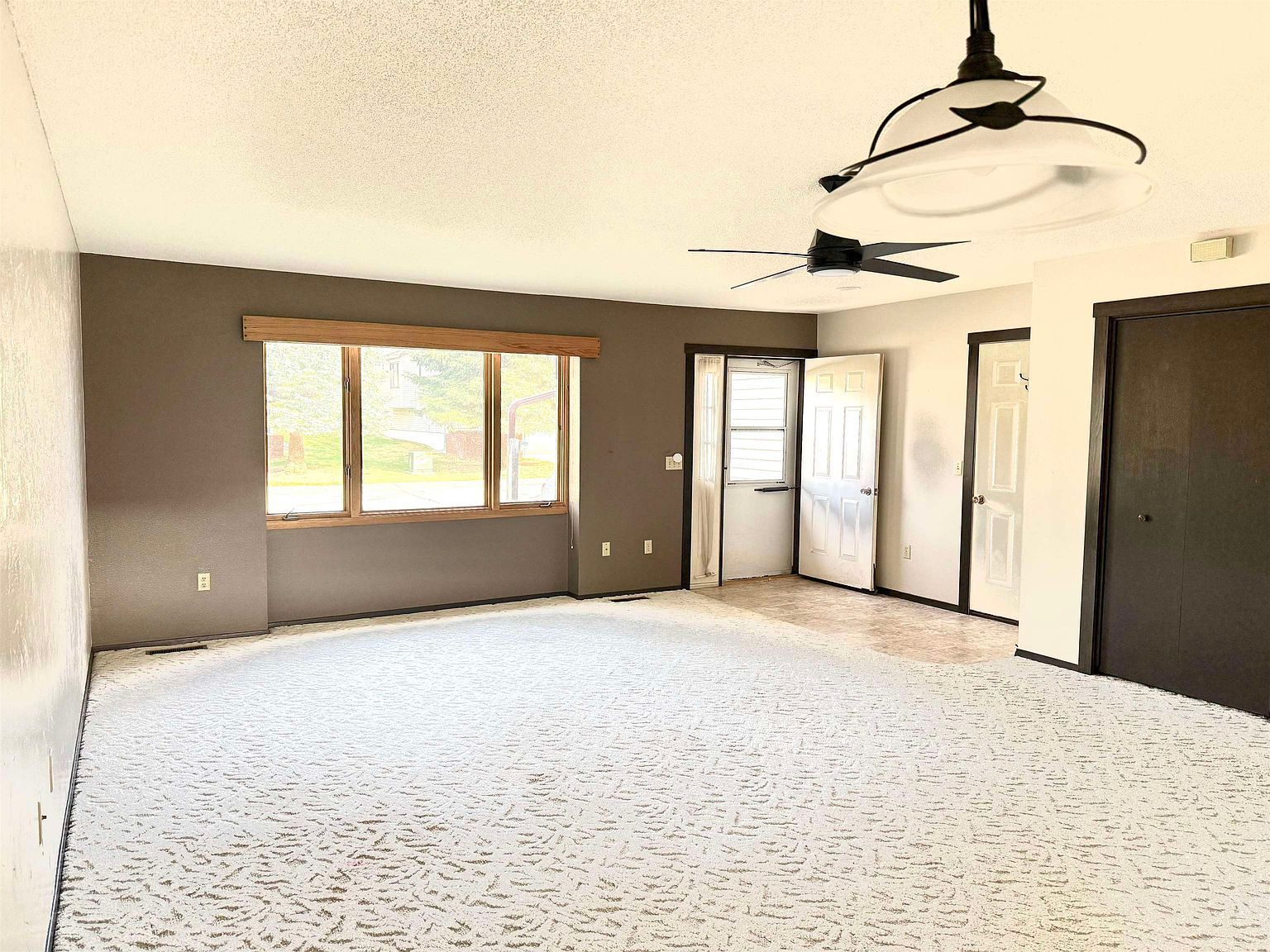 1425 Lookout Valley Ct Spearfish, SD 57783 - Thumbnail 3