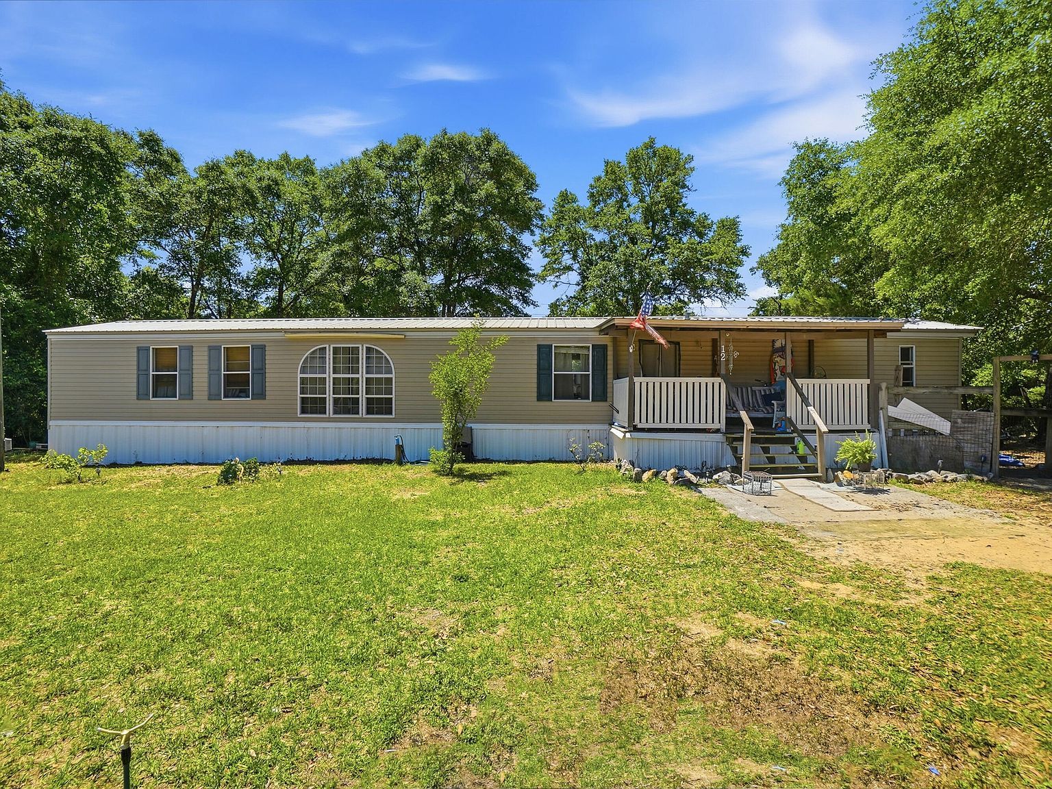12 E Royal Palm Ave Defuniak Springs, FL 32433 - Thumbnail 3