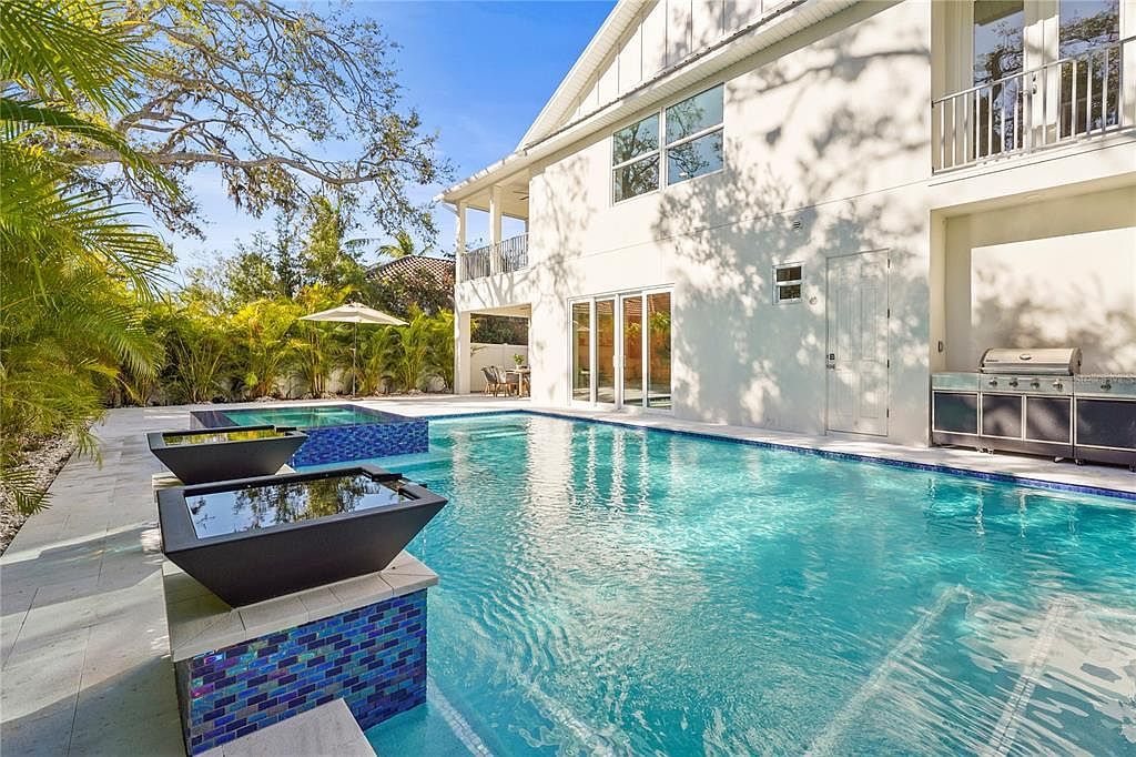 3319 S Osprey Ave Sarasota, FL 34239 - Thumbnail 3