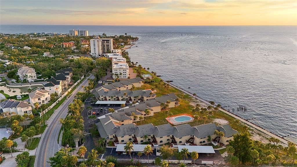 4660 Ocean Blvd APT Q1 Sarasota, FL 34242 - Thumbnail 3