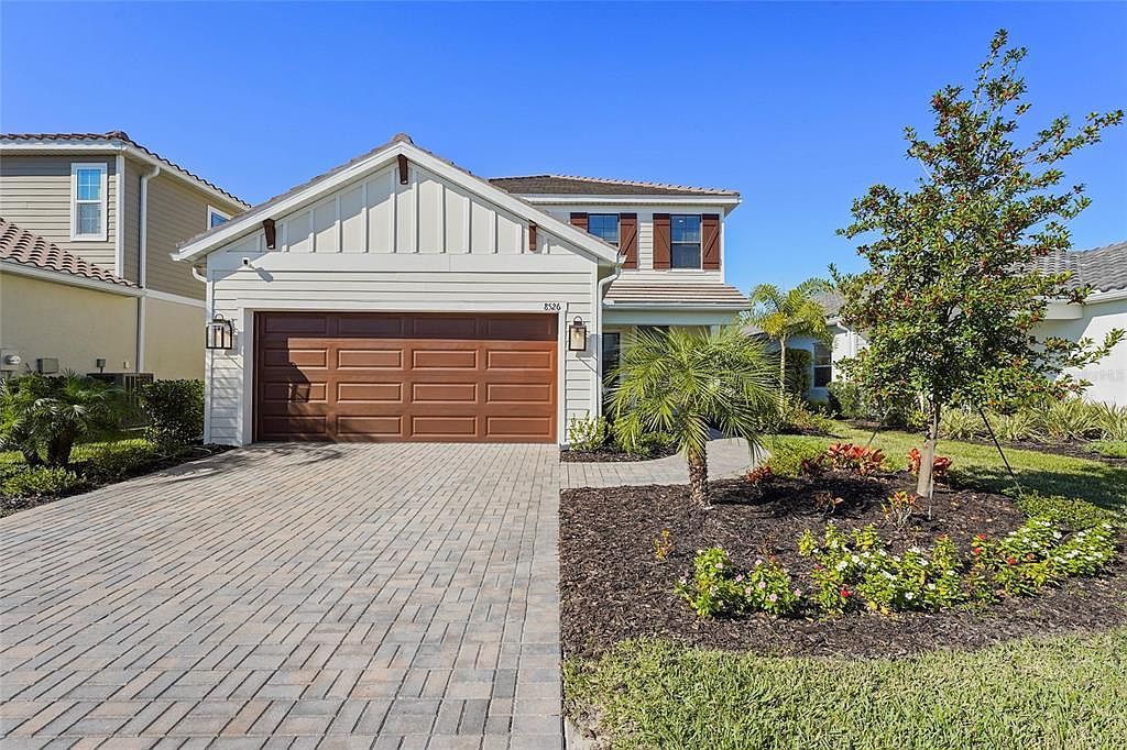 8526 Frangipani Ter Sarasota, FL 34240 - Thumbnail 3