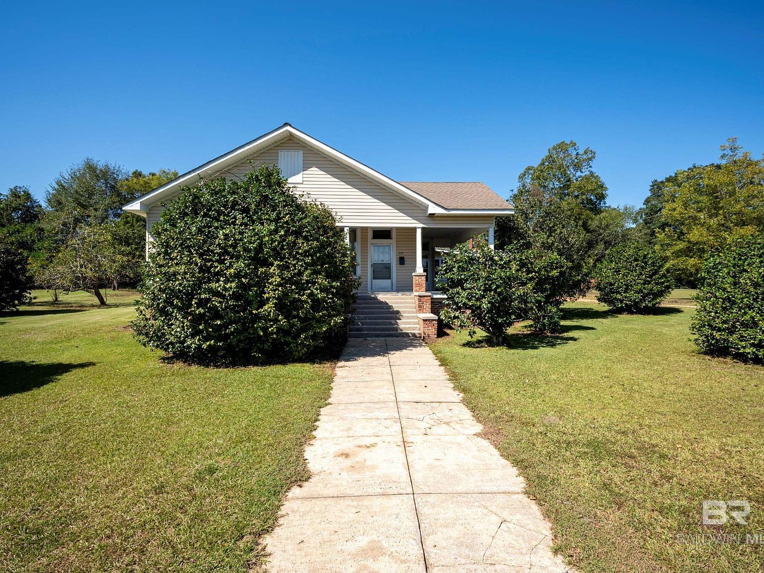 307 Salter St Evergreen, AL 36401 - Thumbnail 3