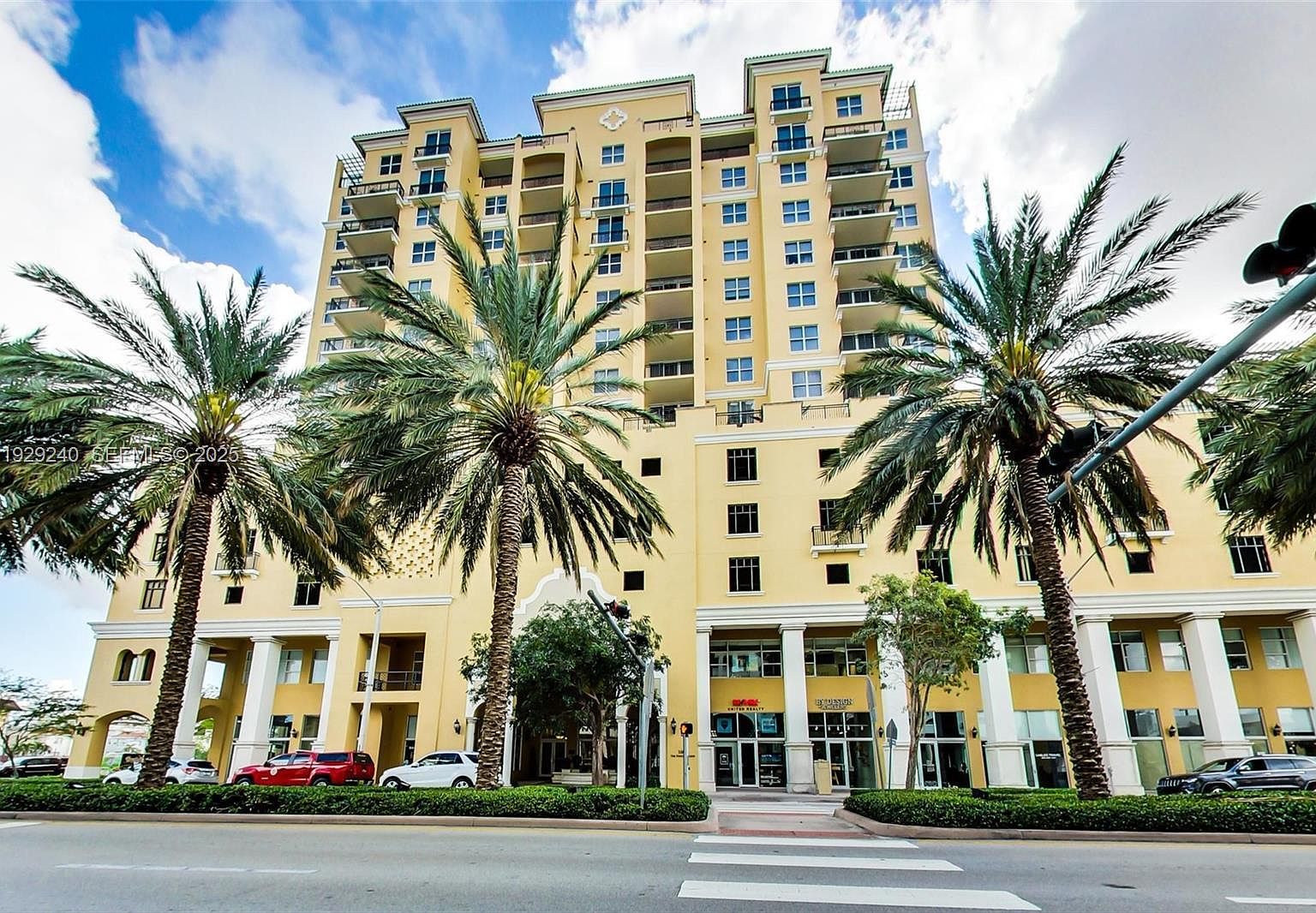 1607 Ponce De Leon Blvd APT 12E Coral Gables, FL 33134 - Thumbnail 3