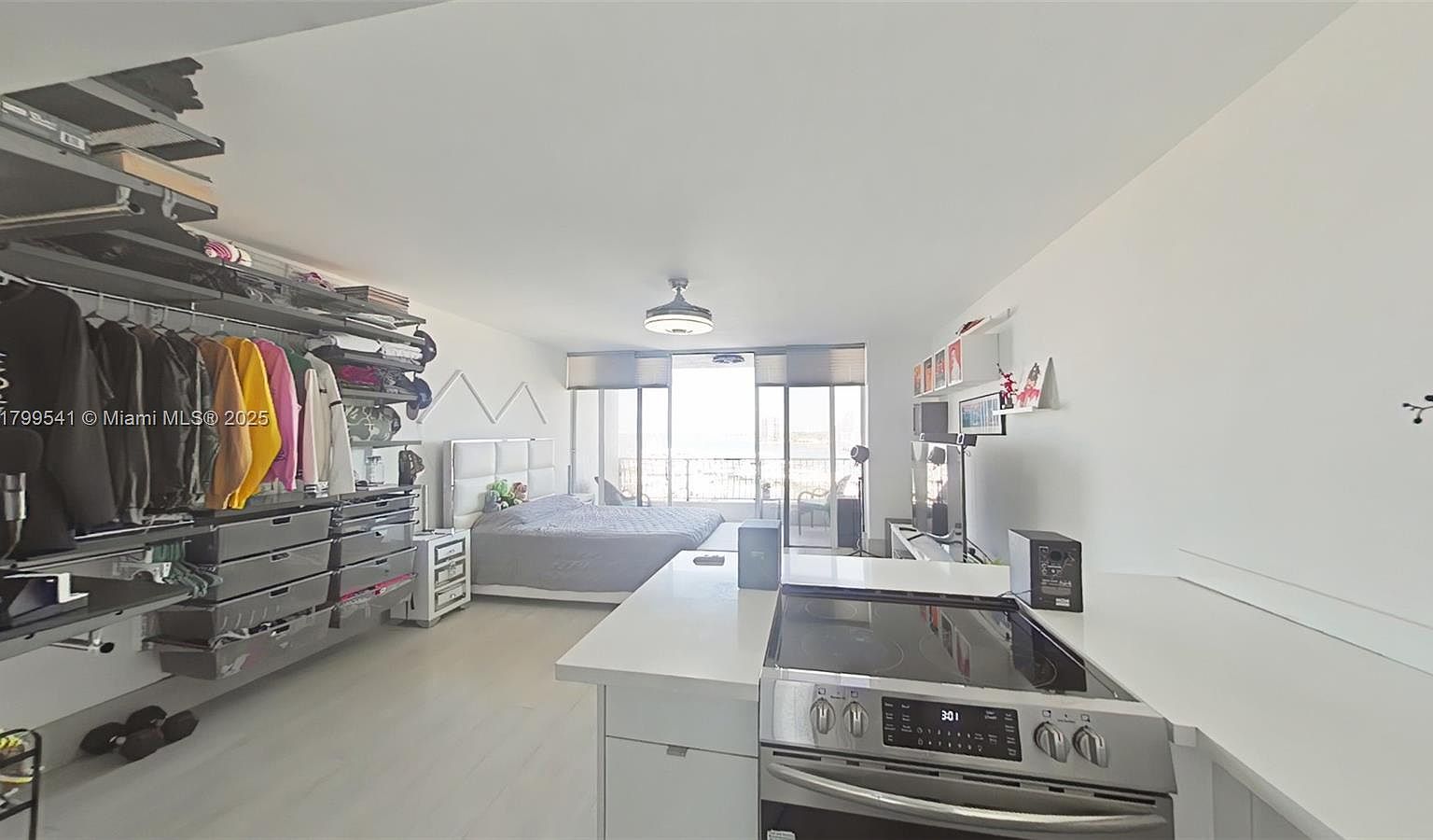 555 NE 15th St APT 508 Miami, FL 33132 - Thumbnail 3