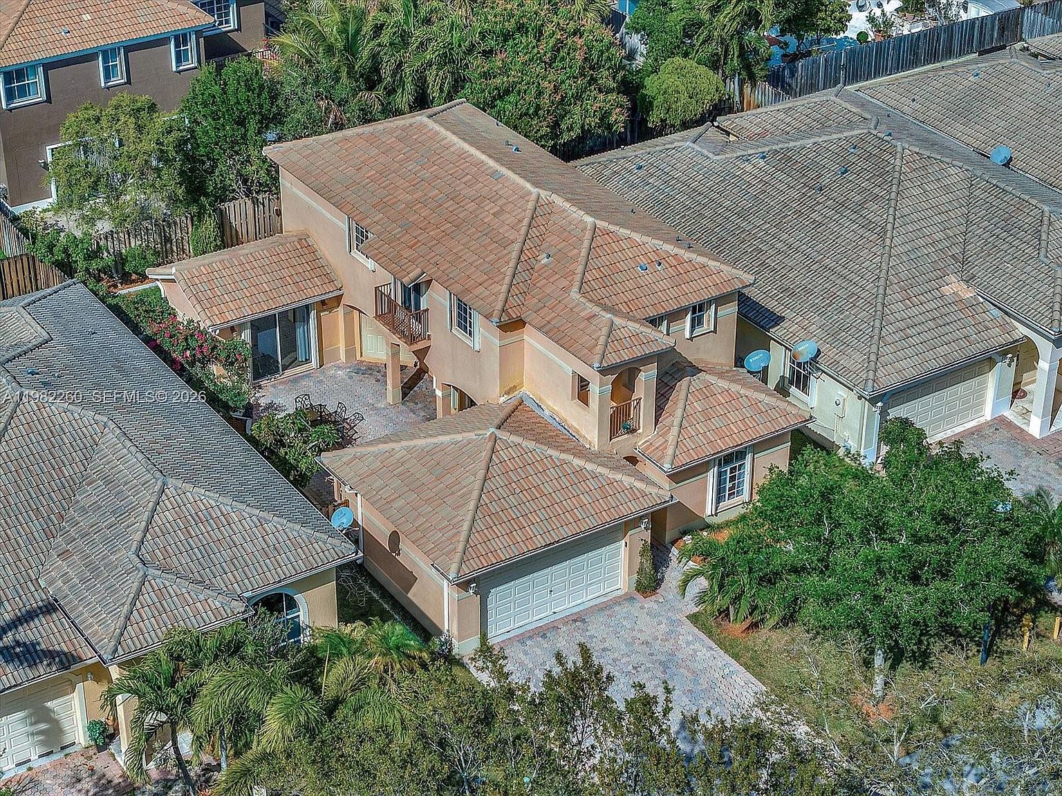 9057 SW 161st Ter Palmetto Bay, FL 33157 - Thumbnail 3