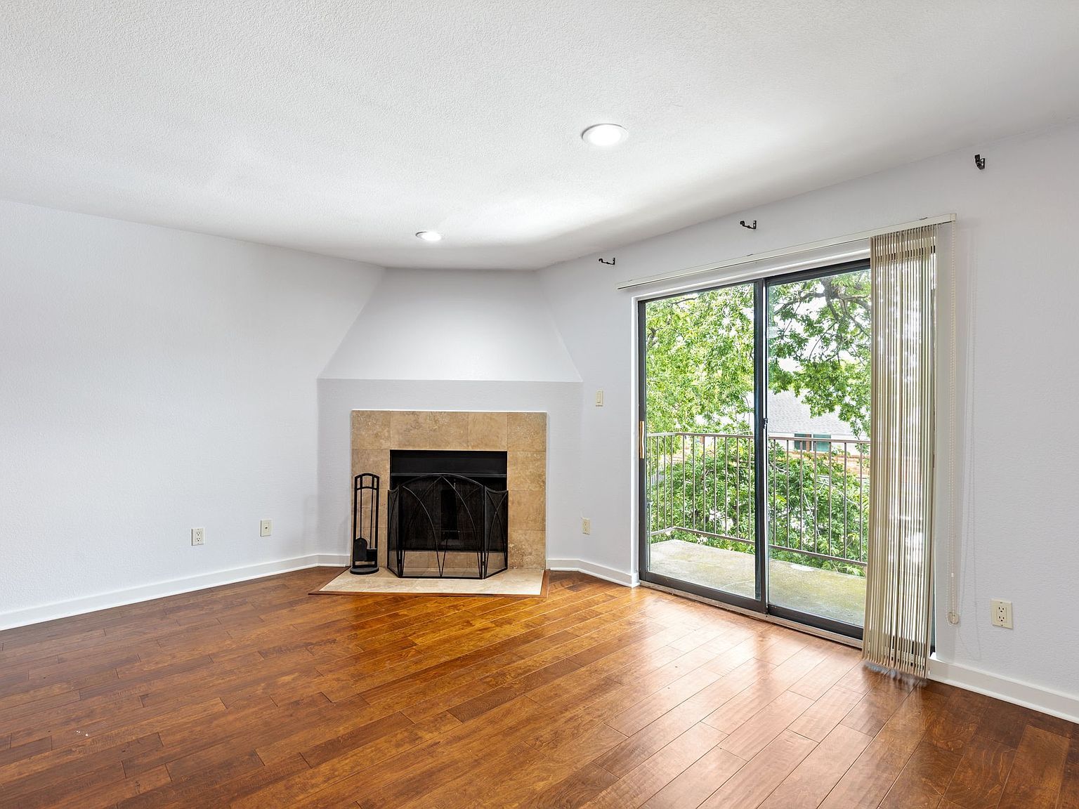 4777 Cedar Springs Rd APT 6N Dallas, TX 75219 - Thumbnail 3