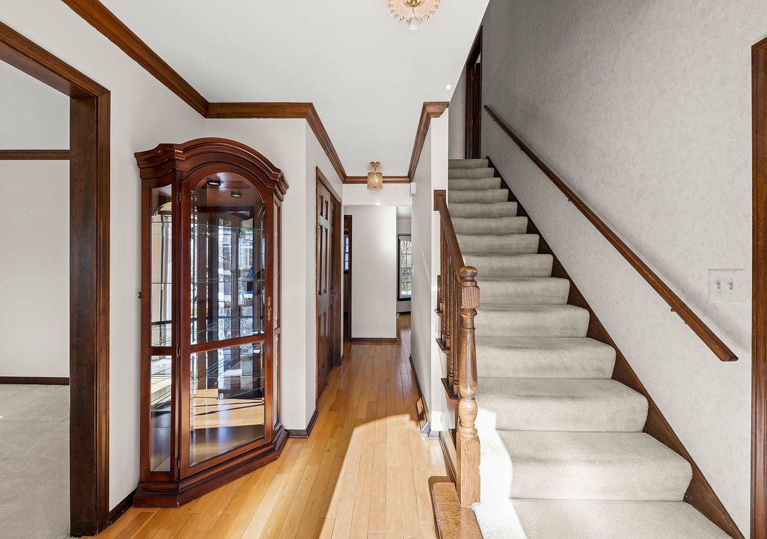 19W140 Avenue Chateaux N Oak Brook, IL 60523 - Thumbnail 3