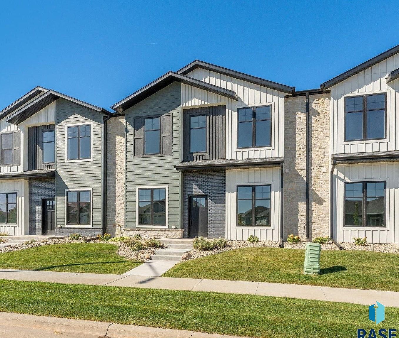 8611 W Shoreline Pl Sioux Falls, SD 57107 - Thumbnail 3