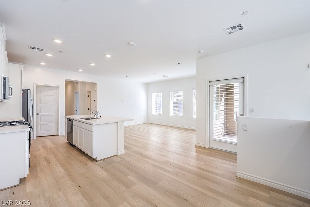 600 N Carriage Hill Dr #2151 Las Vegas, NV 89138 - Thumbnail 3