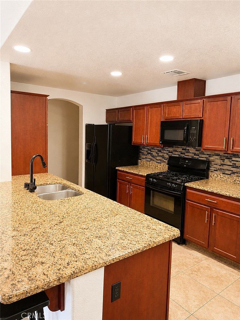 1020 S Farragut St Ridgecrest, CA 93555 - Thumbnail 3