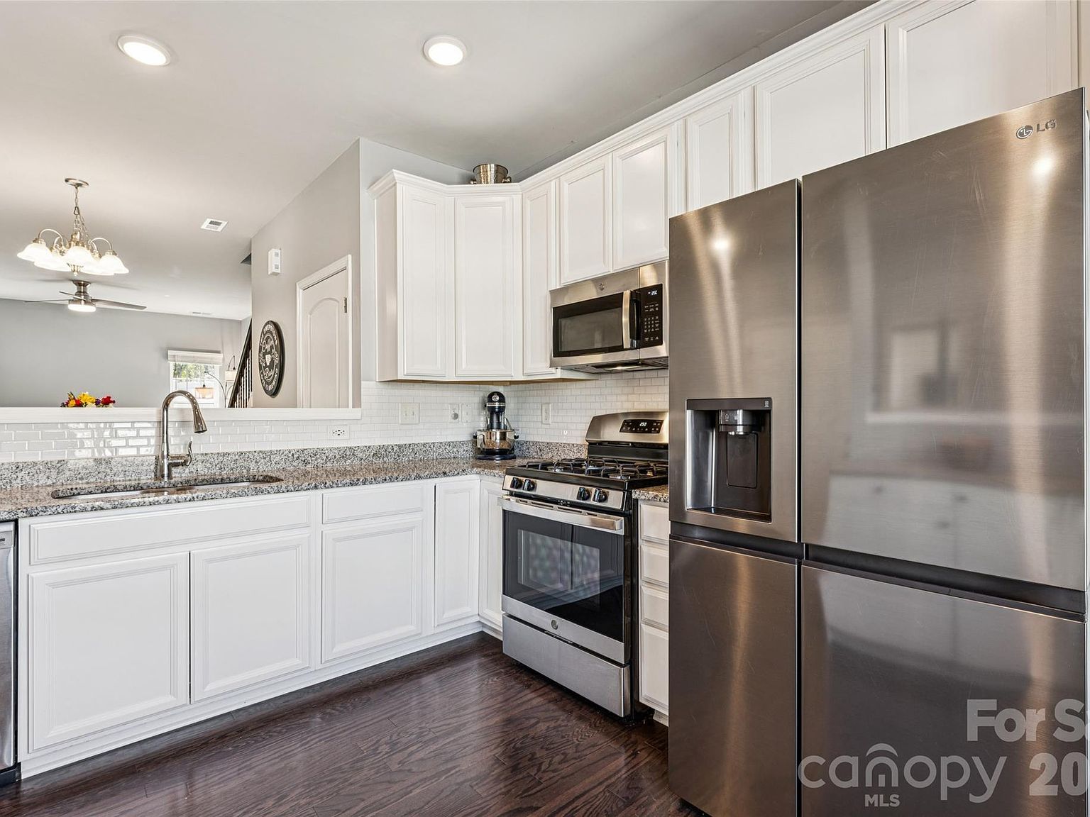 9311 Grand Valley Dr Charlotte, NC 28213 - Thumbnail 3