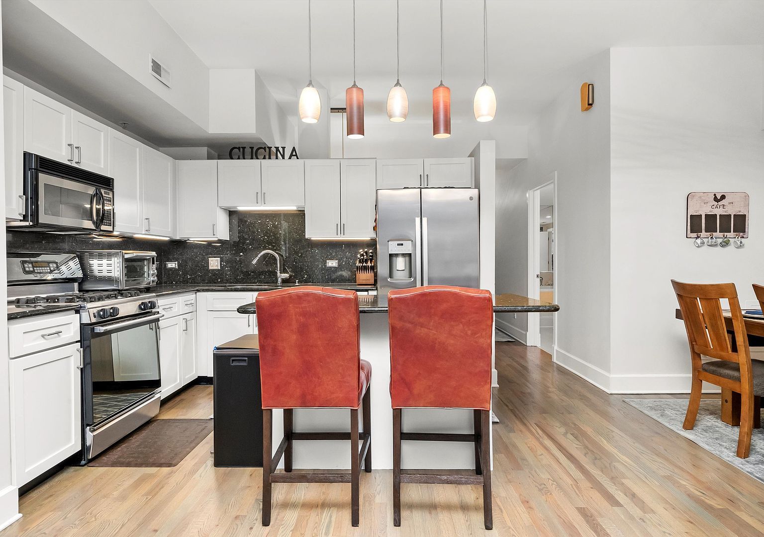 165 N Canal St APT 518 Chicago, IL 60606 - Thumbnail 3