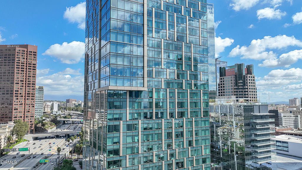 889 Francisco St Unit 802 Los Angeles, CA 90017 - Thumbnail 3