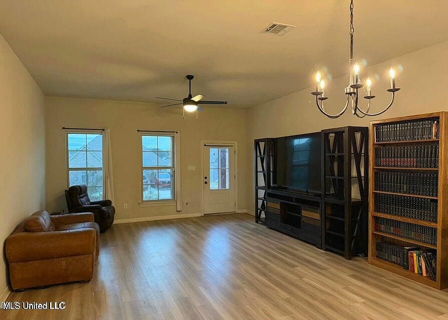 11416 Crystal Lake Dr Gulfport, MS 39503 - Thumbnail 3