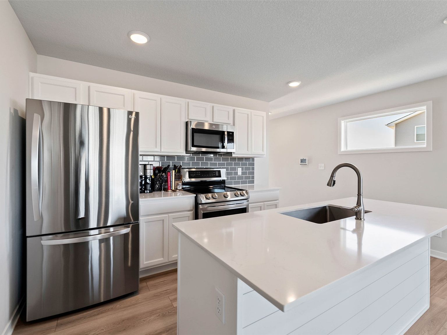 4416 NW 12th St Ankeny, IA 50023 - Thumbnail 3