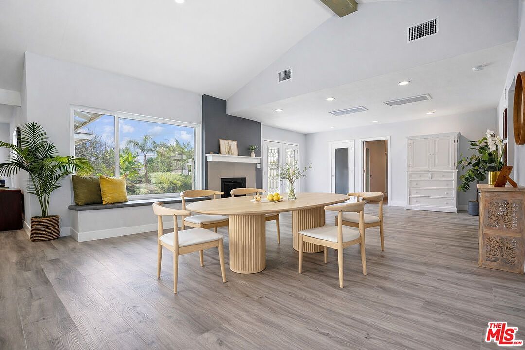 17211 Parthenia St Northridge, CA 91325 - Thumbnail 3