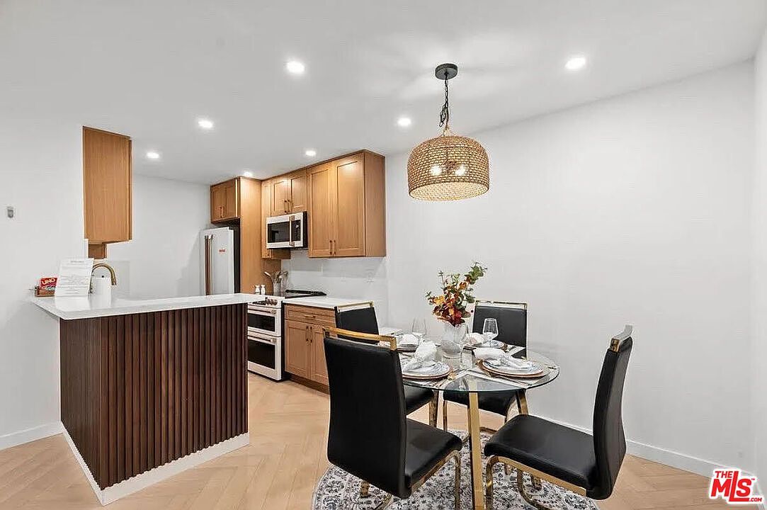 4710 Park Granada Unit 178 Calabasas, CA 91302 - Thumbnail 3