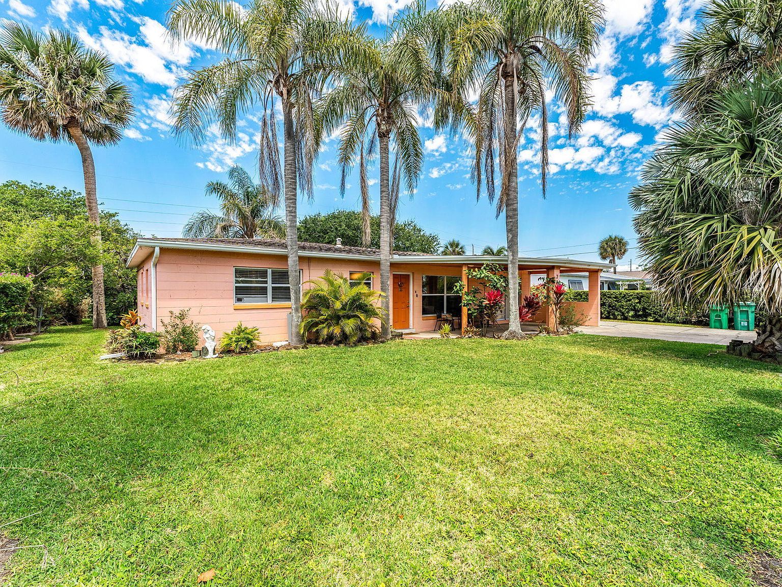 214 S Orlando Ave Cocoa Beach, FL 32931 - Thumbnail 3