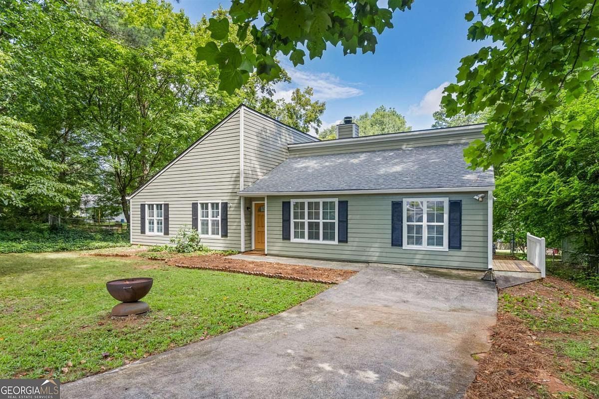 503 Azalea Ct Woodstock, GA 30188 - Thumbnail 3