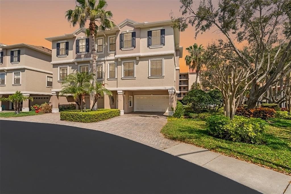 606 Bella Loop Unit 2 Dunedin, FL 34698 - Thumbnail 3