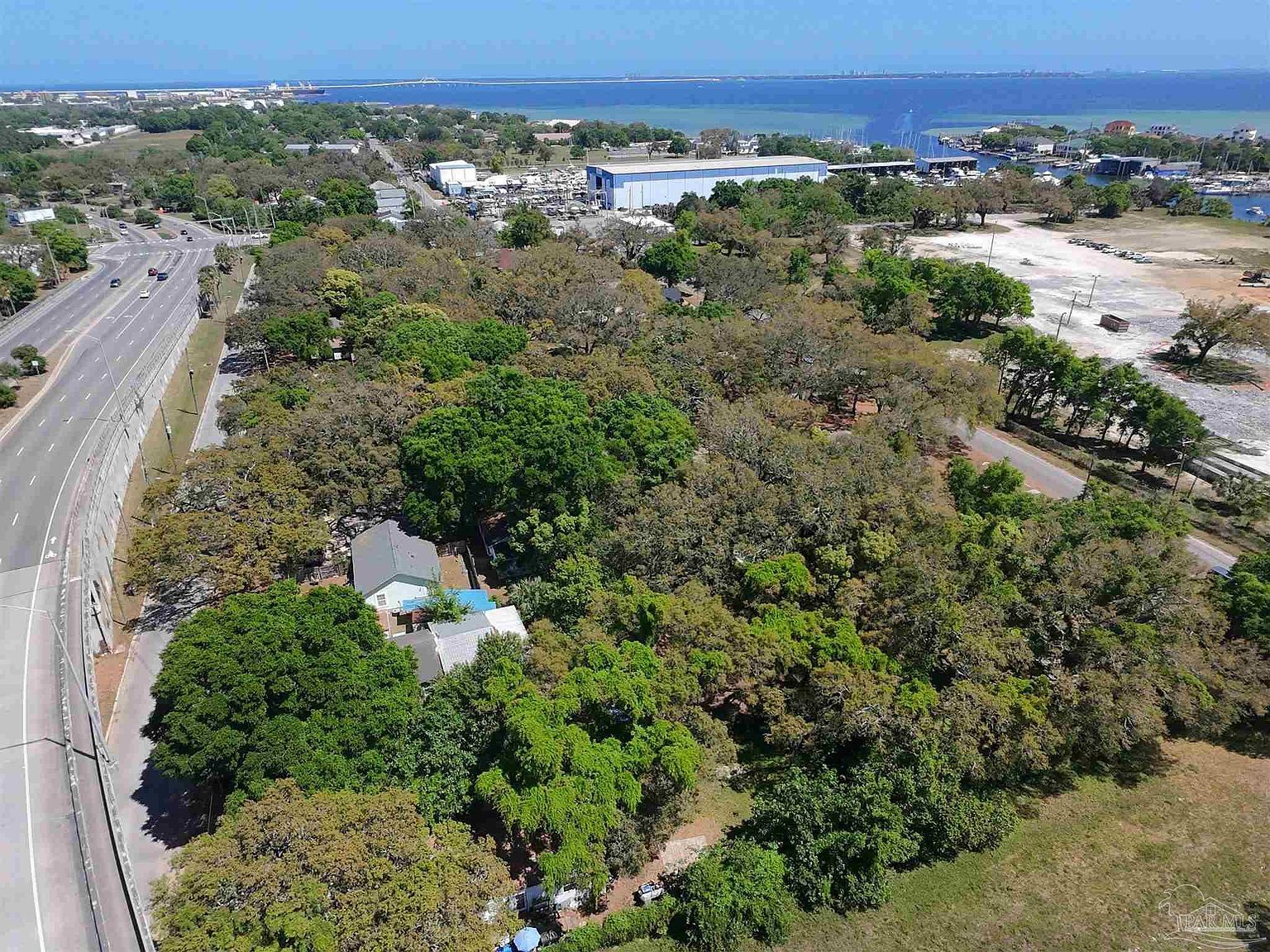 2305 Interlaken St Pensacola, FL 32502 - Thumbnail 3