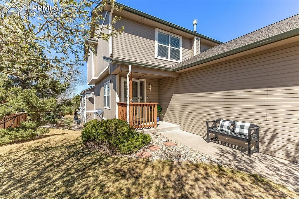 3167 Hearthridge Cir Colorado Springs, CO 80918 - Thumbnail 3