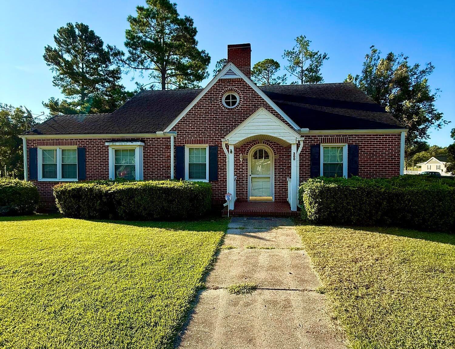 300 Roseboro St Roseboro, NC 28382 - Thumbnail 3